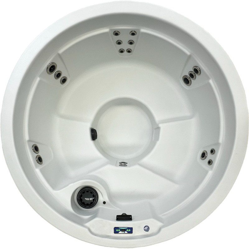 Luna 118 hot tub
